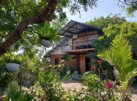 Beachfront AC Cave Cabin for 10pax