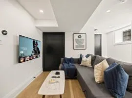Bright 1Bedroom Escape in Torontos West End