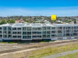 The Penthouse with Views
