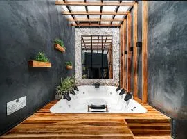 One Apartments Lleras