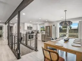 Colorful Getaway Hot Tub Enchanting Yard