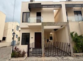 Starry Sky Villa, Hotel in Tirupporūr