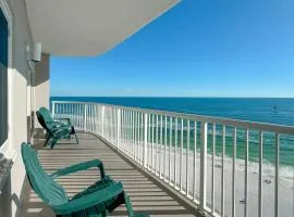 Tradewinds 1304 Top Floor Beach Front 2 bed 2bath New Furniture