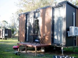 Maroota Greens X by Tiny Away, ξενοδοχείο σε Canoelands