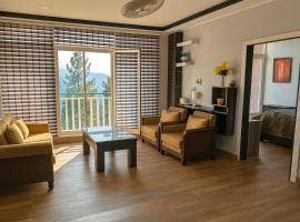 Green Oasis, hotel in Bāzār