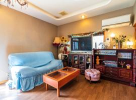 YM Guesthouse Traditional Japanese House 4Br 5Ba, Garden, Tatami Rooms, hotel i Izumisano