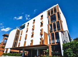 WE Terminal Hotel, hotel cerca de Aeropuerto internacional de Chiang Mai - CNX, Chiang Mai