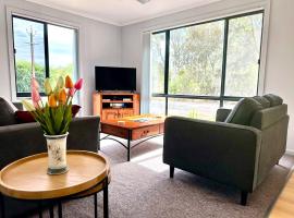 Among the Gums, hotel a Clare