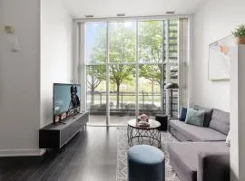 Modern 4BR Home Sleeps 12 Steps to CN Tower