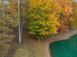 Secluded Lakeview Retreat 10 Mins to Leipers Fork