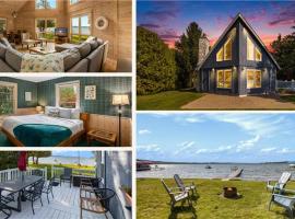 Lake Leelanau A Frame Waterfront Dock Fireplace 7550, Hotel in Traverse City