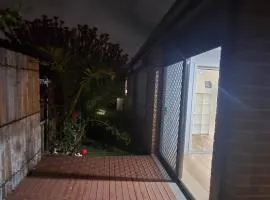 Cheap HolidaysHouse Close to Melbourne