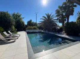 Chez Isa - avec jacuzzi intérieur et piscine chauffée