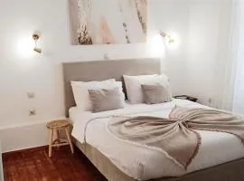 Apeiron Acropolis Suites