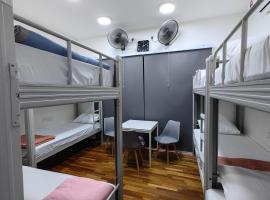 VnV DORM HOMESTAY, hostel sa Shah Alam