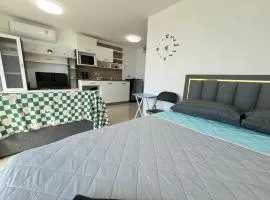 Bangsaray Beach Condo B414 บางเสร่ บีช