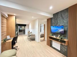 Cozy Premium One-Bedroom Apartments in the Center of Suceava, khách sạn ở Suceava
