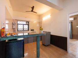 Bubble Nest Villa by Palette Homes 2BHK l Jacuzzi l Pool l Lonavala, ξενοδοχείο σε Kārli