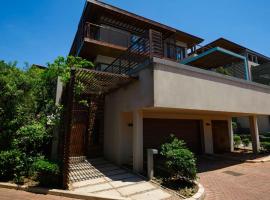 2 Ocean's Edge Zimbali, holiday home in Ballito