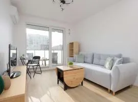 Stylish Apartment Habicha with Air Conditioning and Underground Parking by Noclegi Renters