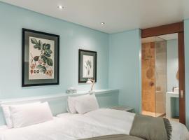 The Village Suites, aparthotel a Windhoek