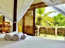 CoCoSuRf House, Luxury among palms