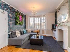 Stag do & Hen Party Welcome Beautiful town house next to Beach, Hotel in Brighton & Hove