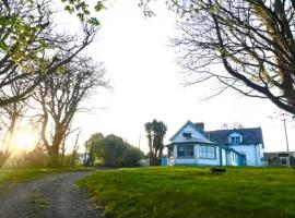 Halyon Village, hotel di Greencastle