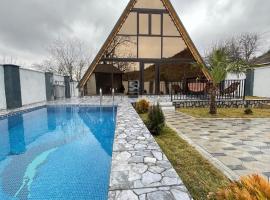 Aura Frames, Hotel in Vǝndam