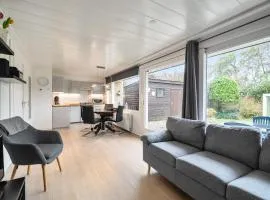 Bungalow mit Sonnenterrasse und großem Südgarten in Strandnähe - Garnekuul 69