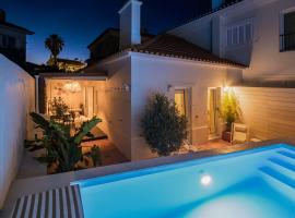 2BR Private Pool House Near Lisbon & Beaches, khách sạn ở Parede