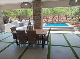 Taíta Lodge، فندق في مارلوث بارك