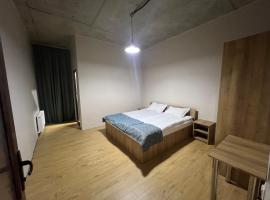 Park Side Hotel Tsalka, hotel v destinaci Itʼkhvisi