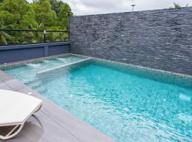Kathu V pool villa 170, hotel din Ban Kathu