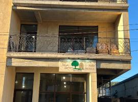 Park Side Hotel Tsalka, hotel in Itʼkhvisi