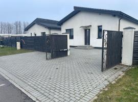 Trumpalaikė nuoma Klaipėdoje, hotel in Baukštininkai