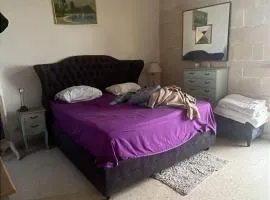 Master Suite with Kingsize Bed and Ensuite