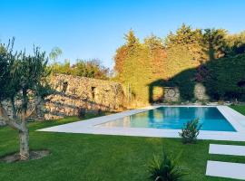 Fask Villa Zakynthos, Infinity Views & Serenity by Villa Mana Gers, viešbutis mieste Akrotiri