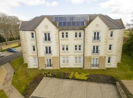 Royal Gardens Apartment 10, hotel i Dornoch