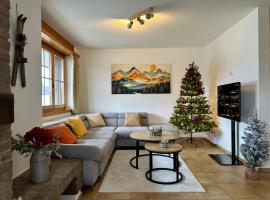 Apartment with Balcony & Mountain View，位于Küblis的酒店