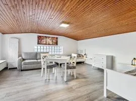 Small Holiday Apartment 3 monteurs