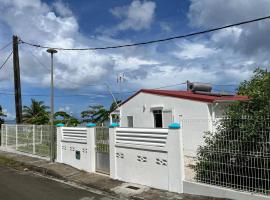 Charmante maison avec vue sur mer - Plage à 1mn à pieds, ξενοδοχείο σε Saint-Louis