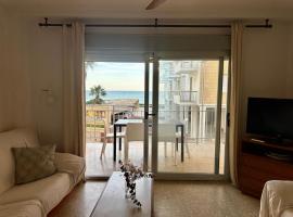 Large Apartment with Sea Views, hotel a Sueca