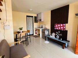 JOs HOMEtel at Heritage City of the South Carcar, hotel in Guinauayan