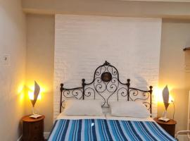 Eden House, hotel a Crotona