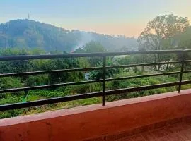 Mountain Breeze 2BHK with a spectacular view