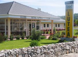 Lutea, hotel que acepta mascotas en Riom-ès-Montagnes