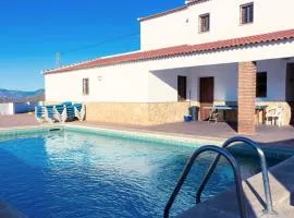 Villa 47 by Villamya