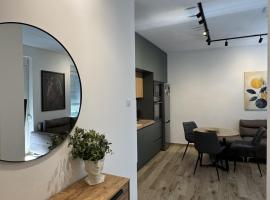 Green Apartment with Parking, hotel v destinaci Petrovaradin