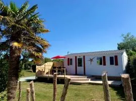 Mobil-home Les volets rouges